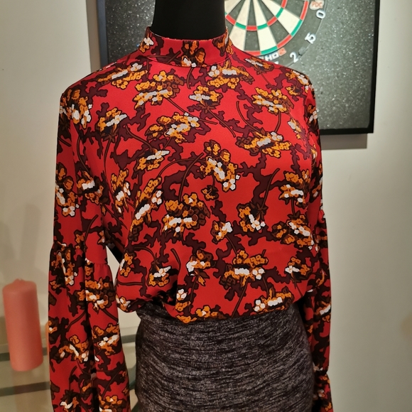 2/30 ANN TAYLOR Floral Mock Neck Lantern Sleeve Blouse - Picture 3 of 11